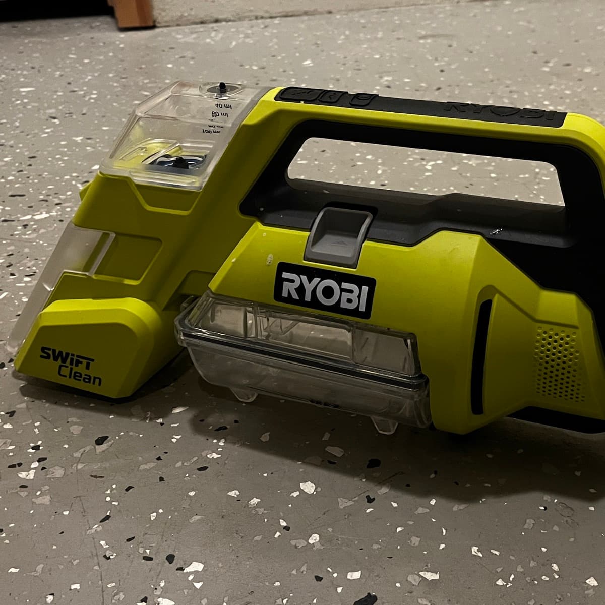 Ryobi teppahreinsir