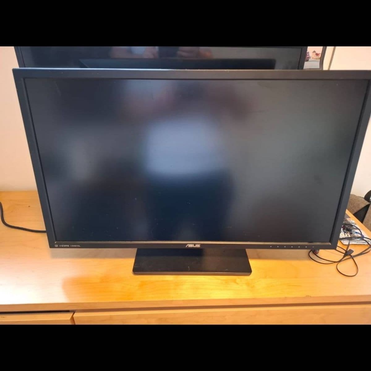 ASUS tölvuskjár