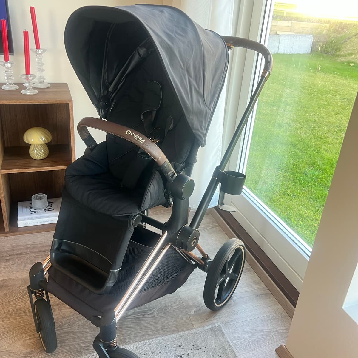 Cybex Priam rosegold kerra, footmuff, kerrupoki og fl