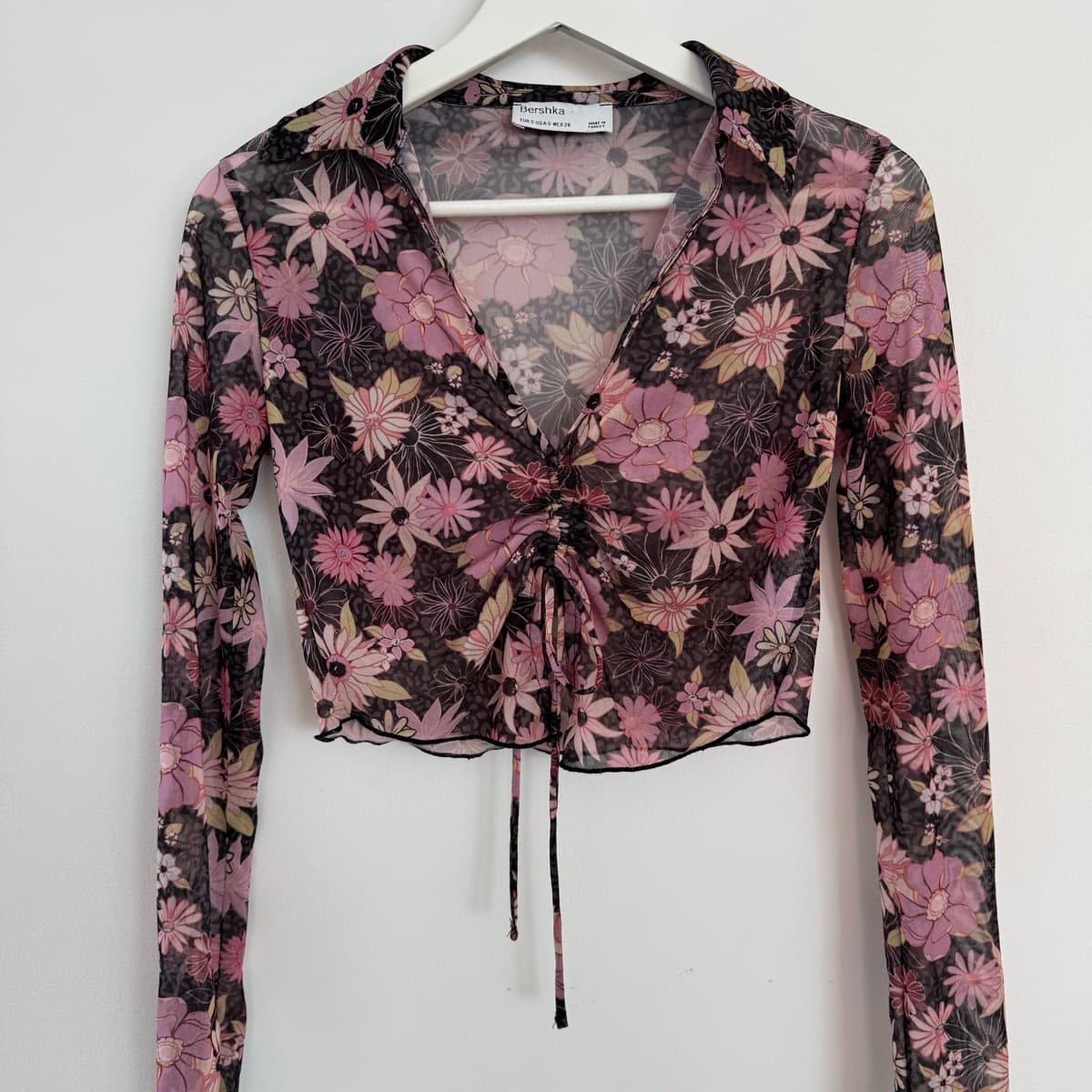 Bershka blómatoppur
