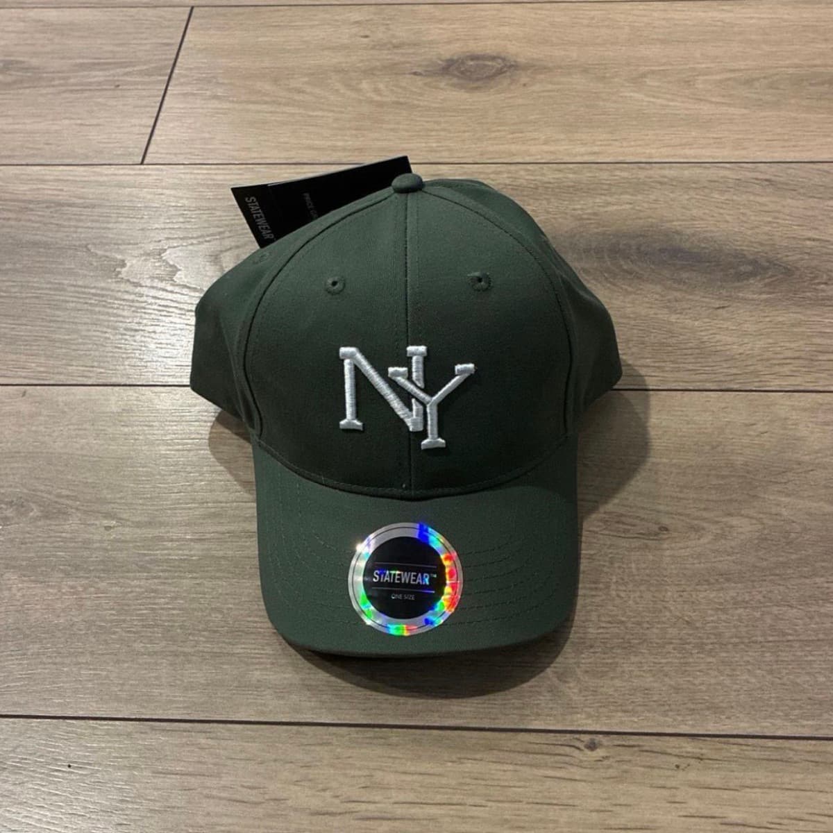 NY derhúfa