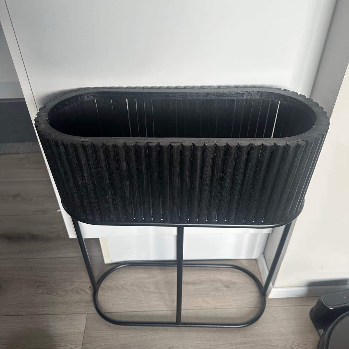 Blómapottur á standi