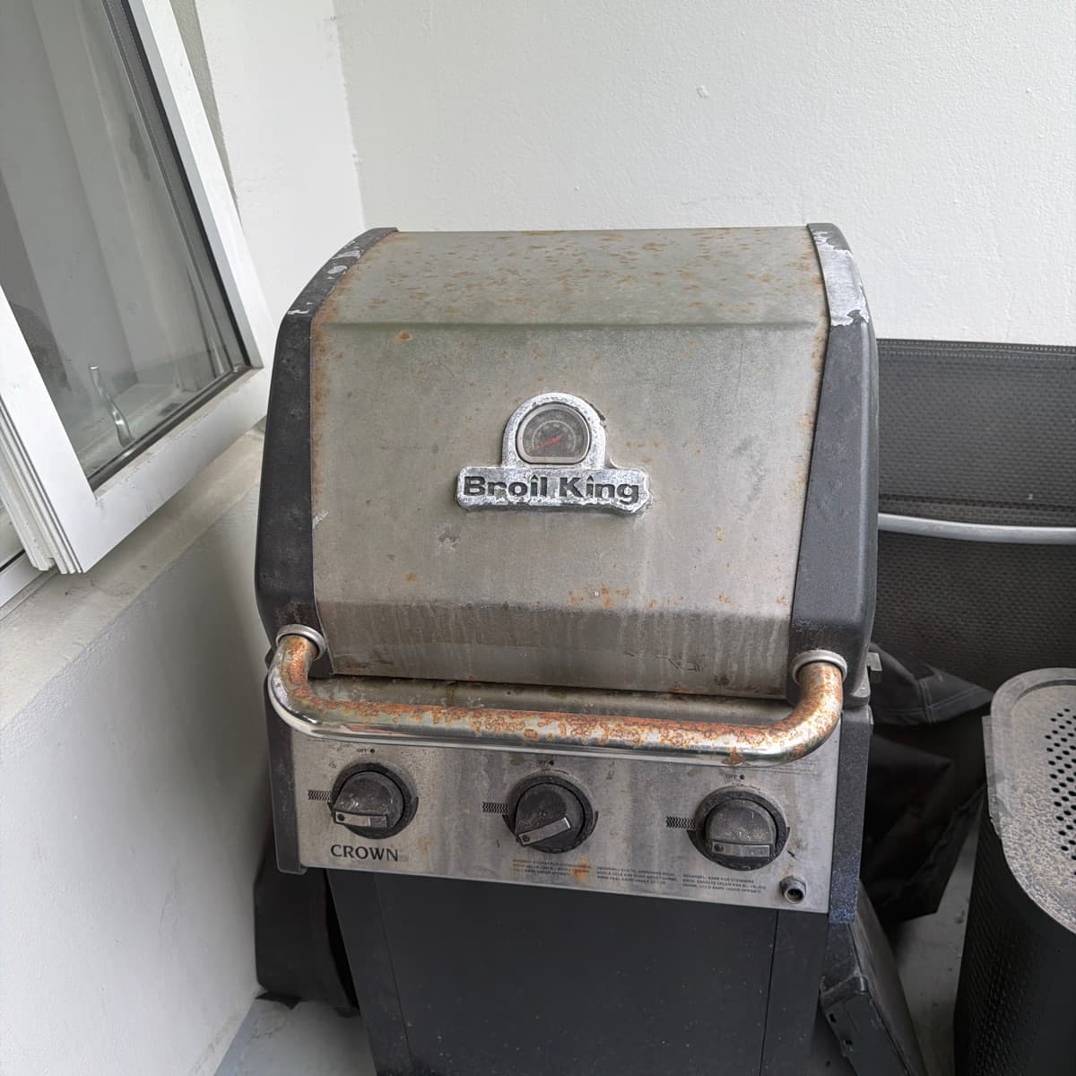 Gefins ef sótt - Broil King Crown gasgrill