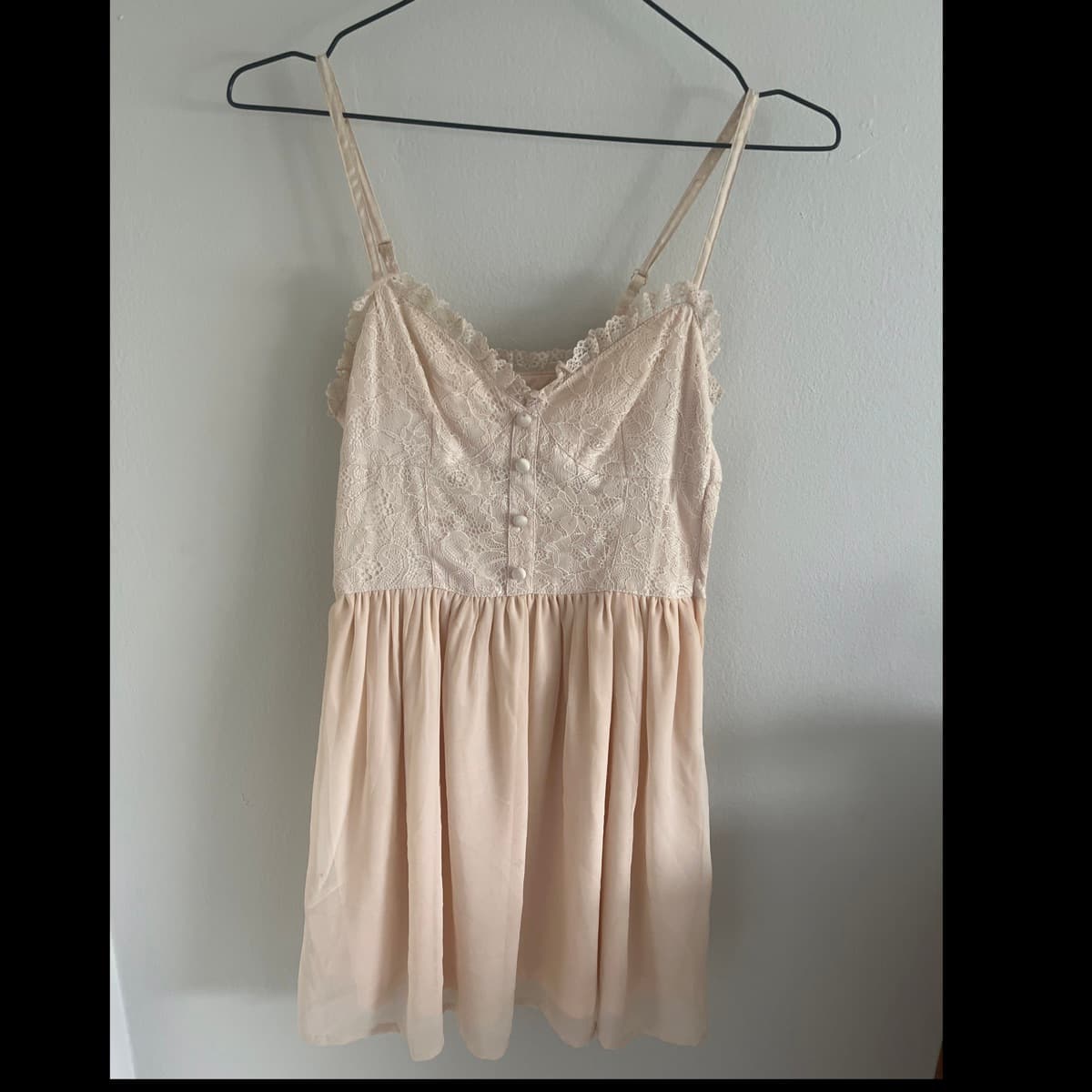 Sætur babydoll kjóll