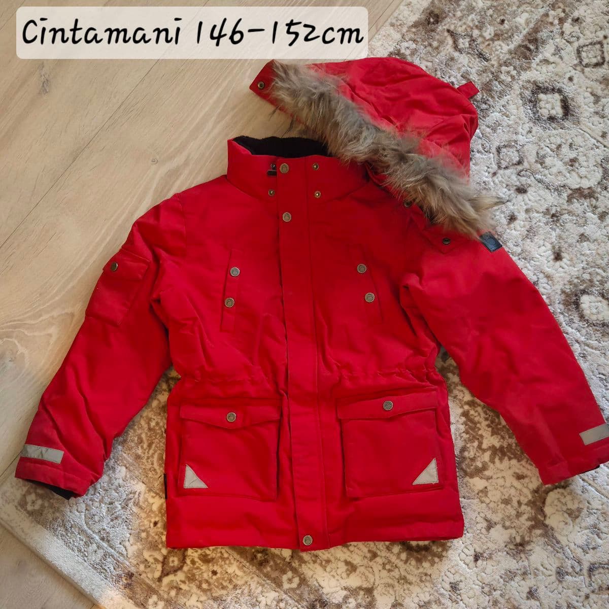 4 vörur, selst í sitthvoru eða saman.Barnajakkar: 66°Norður, Cintamani og Uniqlo