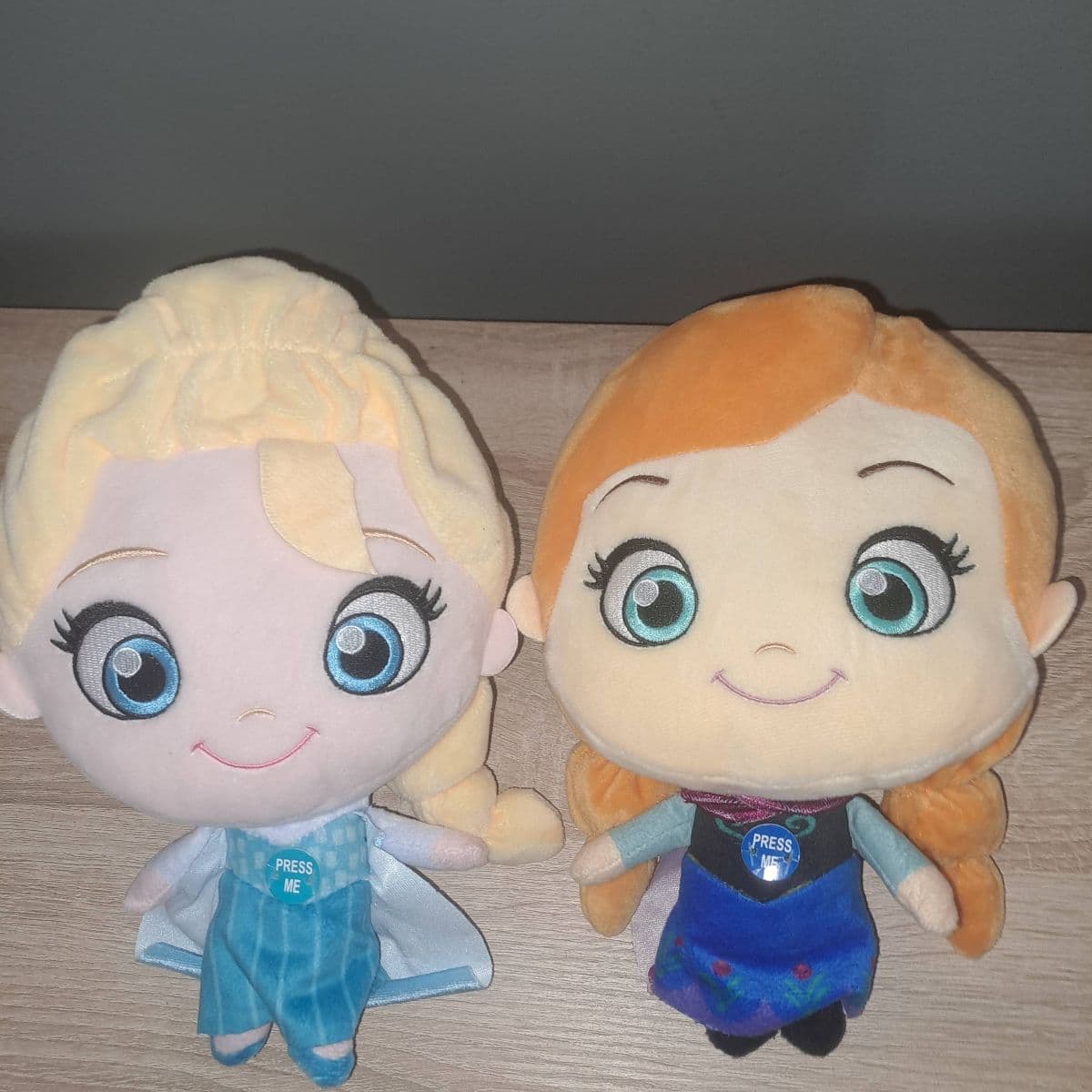 Elsa og Anna tuskudýr